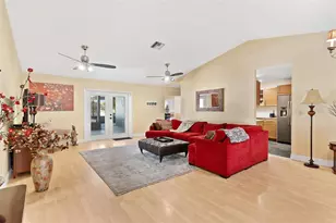 405 W Mirror Lake Dr, Fruitland Park, FL 34731 - Photo 7