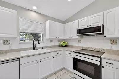 3360 Richmond Drive, The Villages, FL 32162 - Photo 5