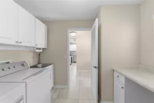 2415 Morven Park Way, The Villages, FL 32162 - Photo 21