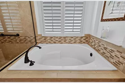 8124 Bridgeport Bay Circle, Mount Dora, FL 32757 - Photo 33