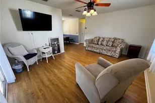 1218 Pompano Ln, Lady Lake, FL 32159 - Photo 5