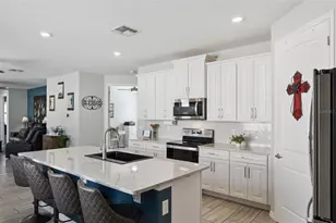 17422 Blazing Star Cir, Clermont, FL 34714 - Photo 11