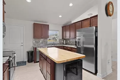 403 Edith Drive, Fruitland Park, FL 34731 - Photo 9