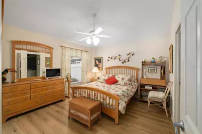 8702 SE 166th Birchbrook Loop, The Villages, FL 32162 - Photo 15