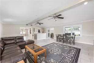 910 Druid Pl, Tavares, FL 32778 - Photo 13