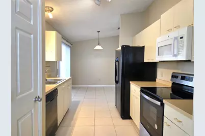 739 Heathrow Avenue, Lady Lake, FL 32159 - Photo 9