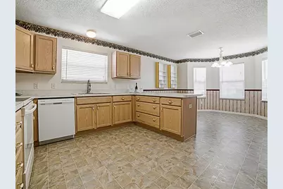 16865 SE 93rd Cuthbert Circle, The Villages, FL 32162 - Photo 9