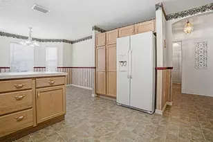 16865 SE 93rd Cuthbert Cir, The Villages, FL 32162 - Photo 11