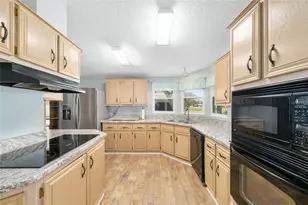 1717 Lilly Ln, The Villages, FL 32159 - Photo 15