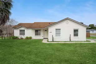 11045 Pine St, Leesburg, FL 34788 - Photo 1