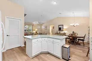 9211 SE 179th Osage Pl, The Villages, FL 32162 - Photo 7
