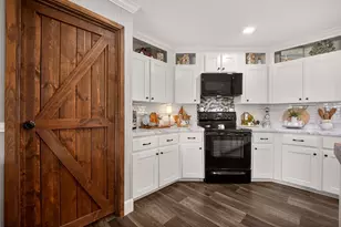 8013 Sergeant Pepper Dr, Howey in the Hills, FL 34737 - Photo 15