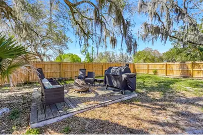 1009 E Hazzard Avenue, Eustis, FL 32726 - Photo 9