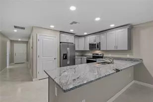 921 E Clifford Ave, Eustis, FL 32726 - Photo 3