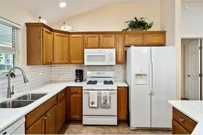 17713 SE 89th Milford Avenue, The Villages, FL 32162 - Photo 23