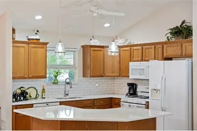 17713 SE 89th Milford Avenue, The Villages, FL 32162 - Photo 19