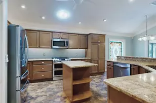 2450 Carriage Hill Way, The Villages, FL 32162 - Photo 5