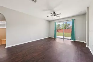 12829 Scout Ct, Grand Island, FL 32735 - Photo 7