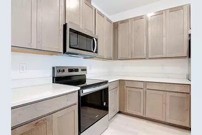 2950 Supermarine Road, Tavares, FL 32778 - Photo 9