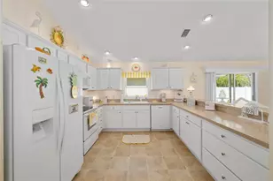 16673 SE 92nd Stokes Ct, The Villages, FL 32162 - Photo 17