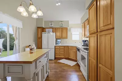 815 Cortez Avenue, The Villages, FL 32159 - Photo 11