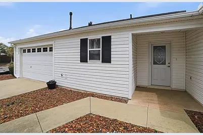 8108 SE 169th Tweedside Loop, The Villages, FL 32162 - Photo 3