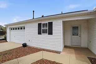 8108 SE 169th Tweedside Loop, The Villages, FL 32162 - Photo 3