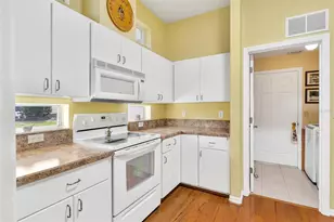 5245 China Sea Dr, Tavares, FL 32778 - Photo 11