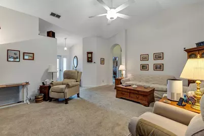 26035 Oakmount Drive, Leesburg, FL 34748 - Photo 9