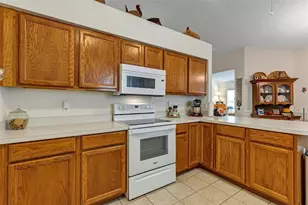 26035 Oakmount Dr, Leesburg, FL 34748 - Photo 17