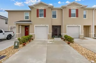 1041 Lido Dr, Howey in the Hills, FL 34737 - Photo 1