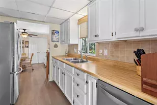 28315 Private Rd, Okahumpka, FL 34762 - Photo 17