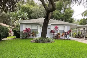 2010 1/2 Vine St, Leesburg, FL 34748 - Photo 1