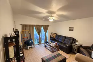 2010 1/2 Vine St, Leesburg, FL 34748 - Photo 3