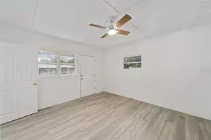 111 E Charlotte Ave, Eustis, FL 32726 - Photo 29