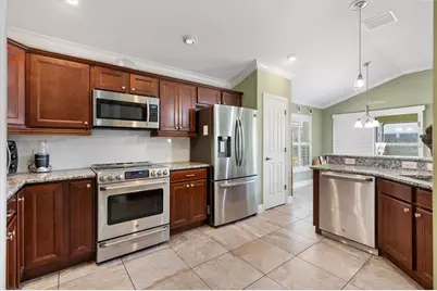 2632 Buttonwood Run, The Villages, FL 32162 - Photo 9