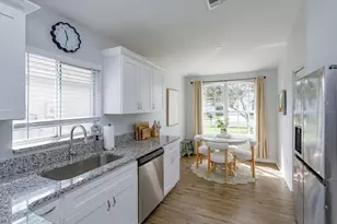 2532 Ventura Cir, West Melbourne, FL 32904 - Photo 9