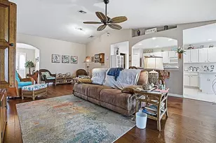 347 Bentwood Dr, Leesburg, FL 34748 - Photo 9