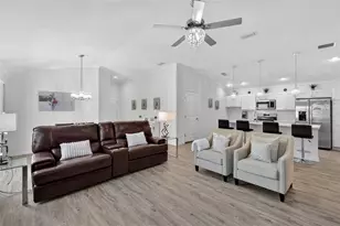 4280 Gale Ln, The Villages, FL 32163 - Photo 11