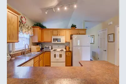 25134 Cranes Roost Circle, Leesburg, FL 34748 - Photo 11