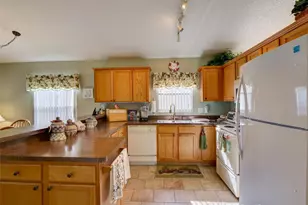 25134 Cranes Roost Cir, Leesburg, FL 34748 - Photo 7