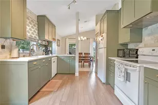 12105 Harkness Ct, Orlando, FL 32828 - Photo 17