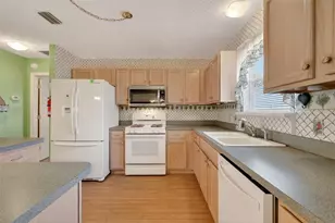 17972 SE 84th Abercorn Ct, The Villages, FL 32162 - Photo 5