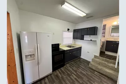 306 N Iona Avenue, Fruitland Park, FL 34731 - Photo 9