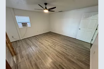 306 N Iona Avenue, Fruitland Park, FL 34731 - Photo 11