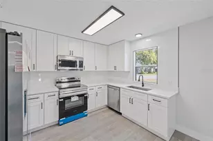 843 Bolivar St, Lady Lake, FL 32159 - Photo 7