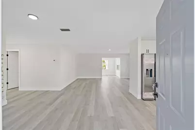 843 Bolivar Street, Lady Lake, FL 32159 - Photo 5