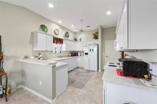 624 Fayette Ct, The Villages, FL 32162 - Photo 33