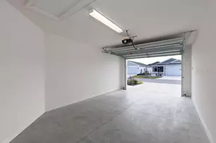 1535 PJ Martin Ct, The Villages, FL 32163 - Photo 5