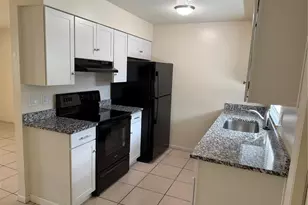 824 S Lone Oak Dr, Leesburg, FL 34748 - Photo 17